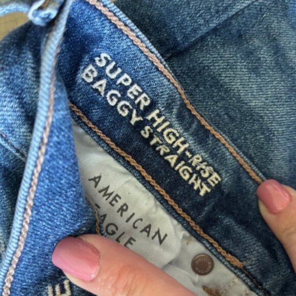 American Eagle Super high-rise baggy straight jeans size 0 - Picture 6 of 8